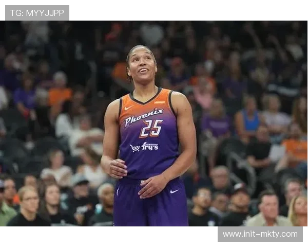 托马斯单场比赛至少15篮板15助攻，成WNBA历史首人