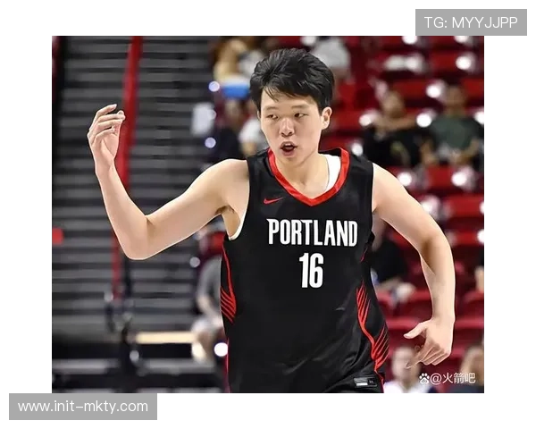 开拓者末节领先30+，杨瀚森垃圾时间获得出场