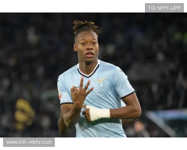 拉齐奥1500万欧元签下阿贾克斯中场泰勒，补强阵容厚度