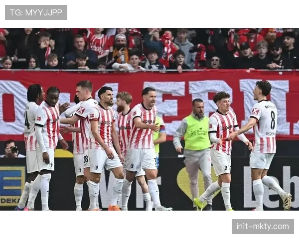 欧联杯资格争夺战前瞻：弗赖堡与法兰克福的直接对话